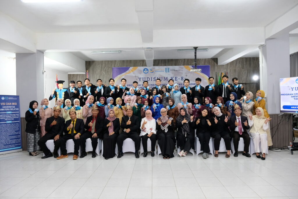 DARI RUANG KULIAH KE DUNIA PROFESIONAL, 42 MAHASISWA MANAJEMEN USS JALANI YUDISIUM KE-8
